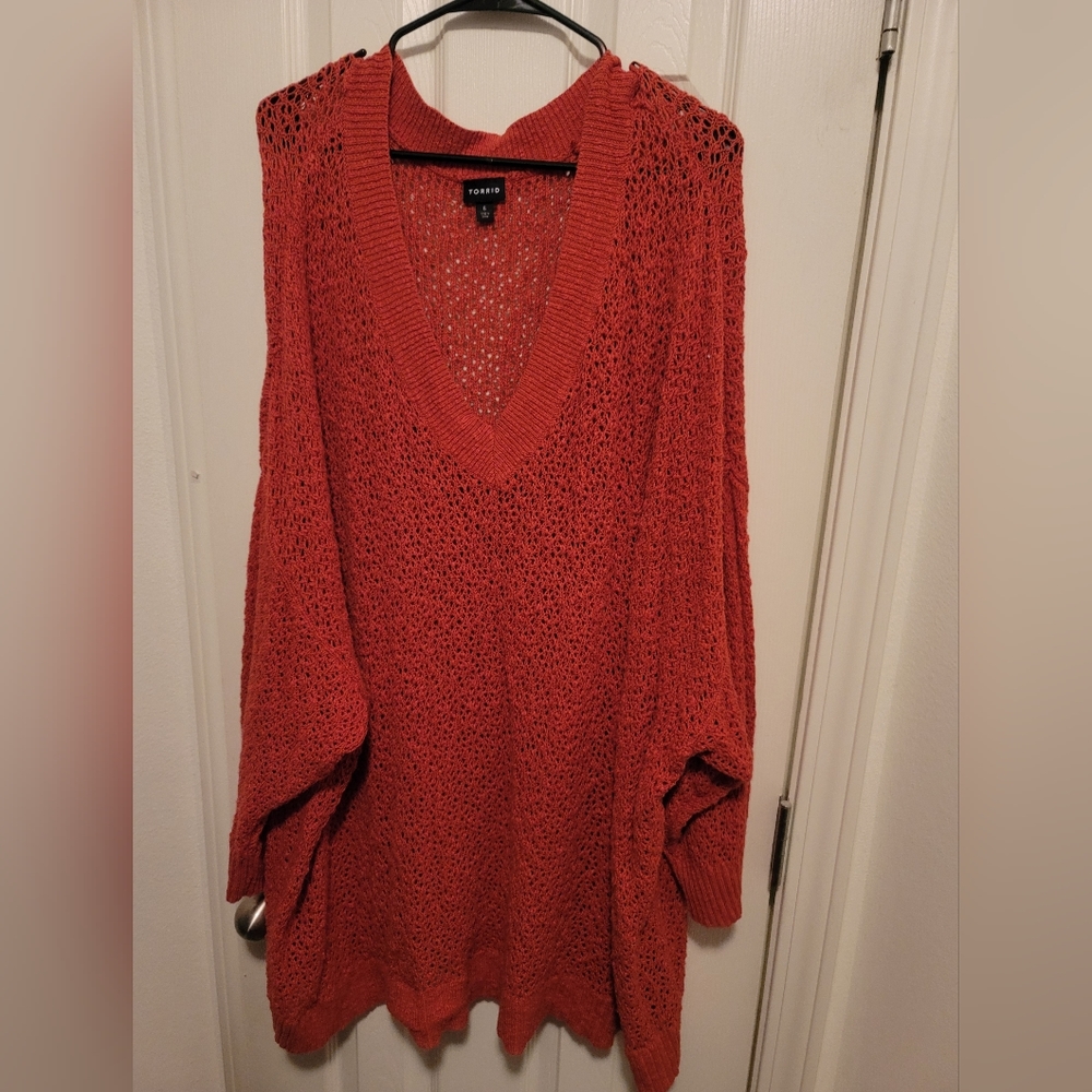 Torrid brand Sz 6 Rust colored Sweater